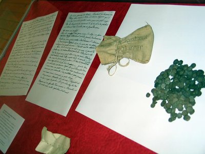 Les piècettes et la bourse au nom de Rimbaud ont bel et bien été remis par le poète à Pierre Bardey. Photo L'Union.