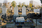 Charleville, La tombe de Rimbaud et sa famille dans le vieux cimetire